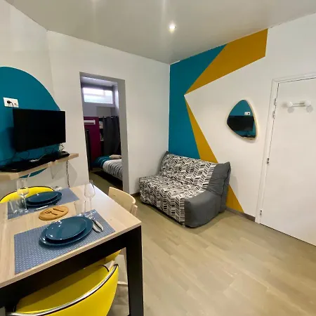 Le Pissarro - Petit Trois Personnes - 061 Apartment *
